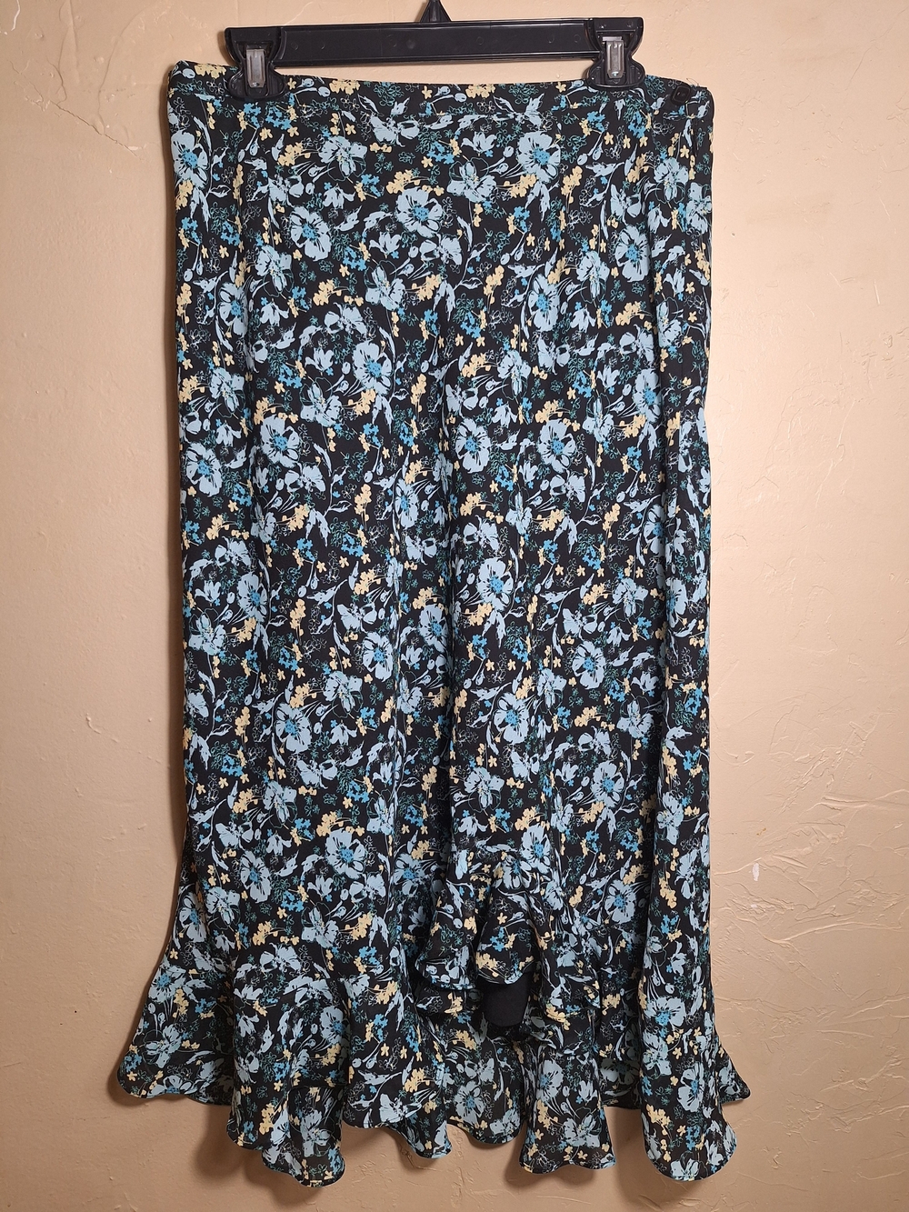 JM Collection Women's Petite 12P Black Floral A-Line Midi Skirt Ruffle Hem